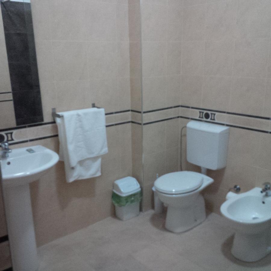 Herges Hotel Durres Bagian luar foto