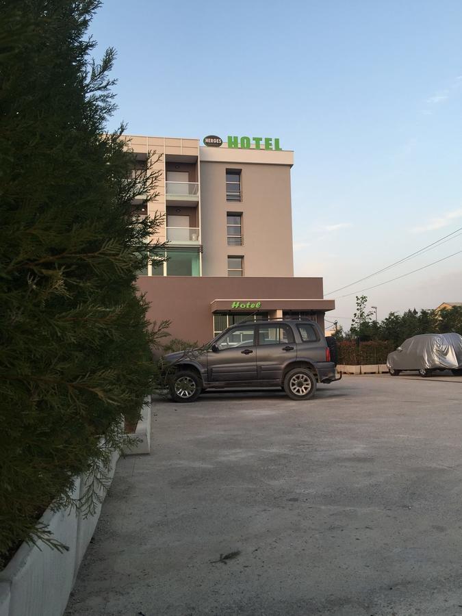 Herges Hotel Durres Bagian luar foto