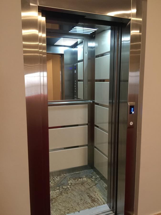 Herges Hotel Durres Bagian luar foto