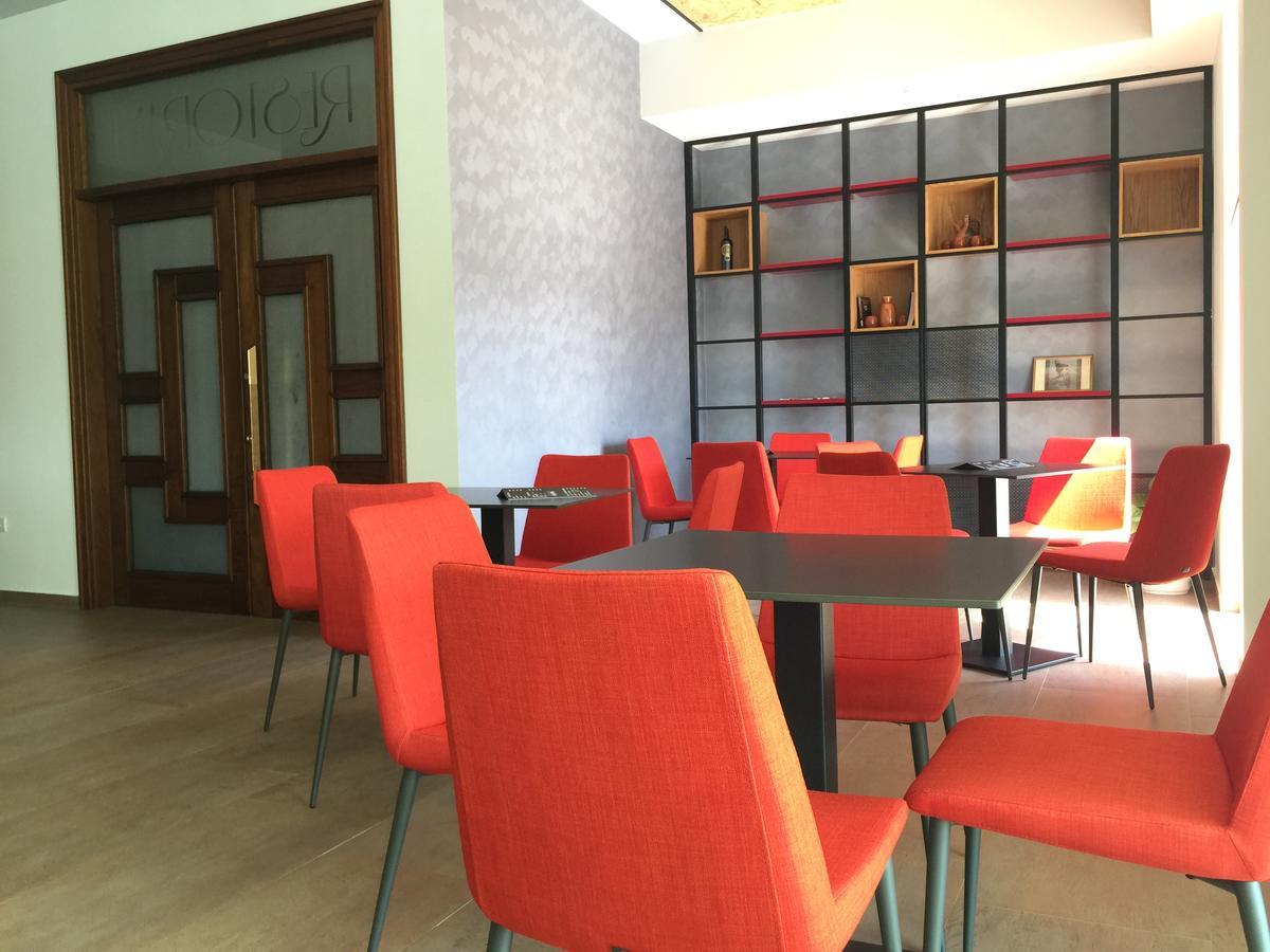 Herges Hotel Durres Bagian luar foto