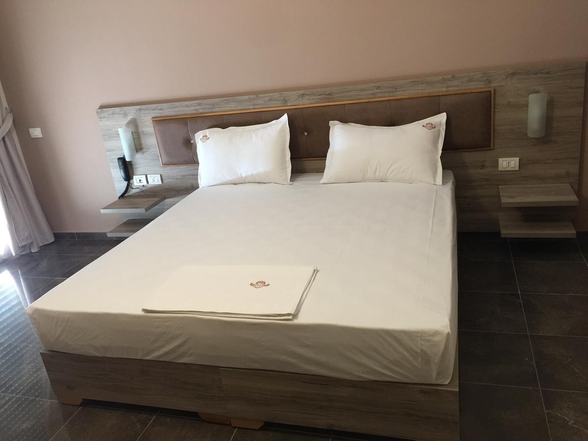 Herges Hotel Durres Ruang foto