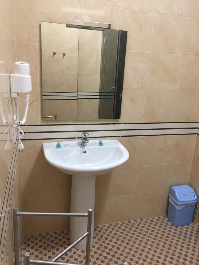 Herges Hotel Durres Bagian luar foto